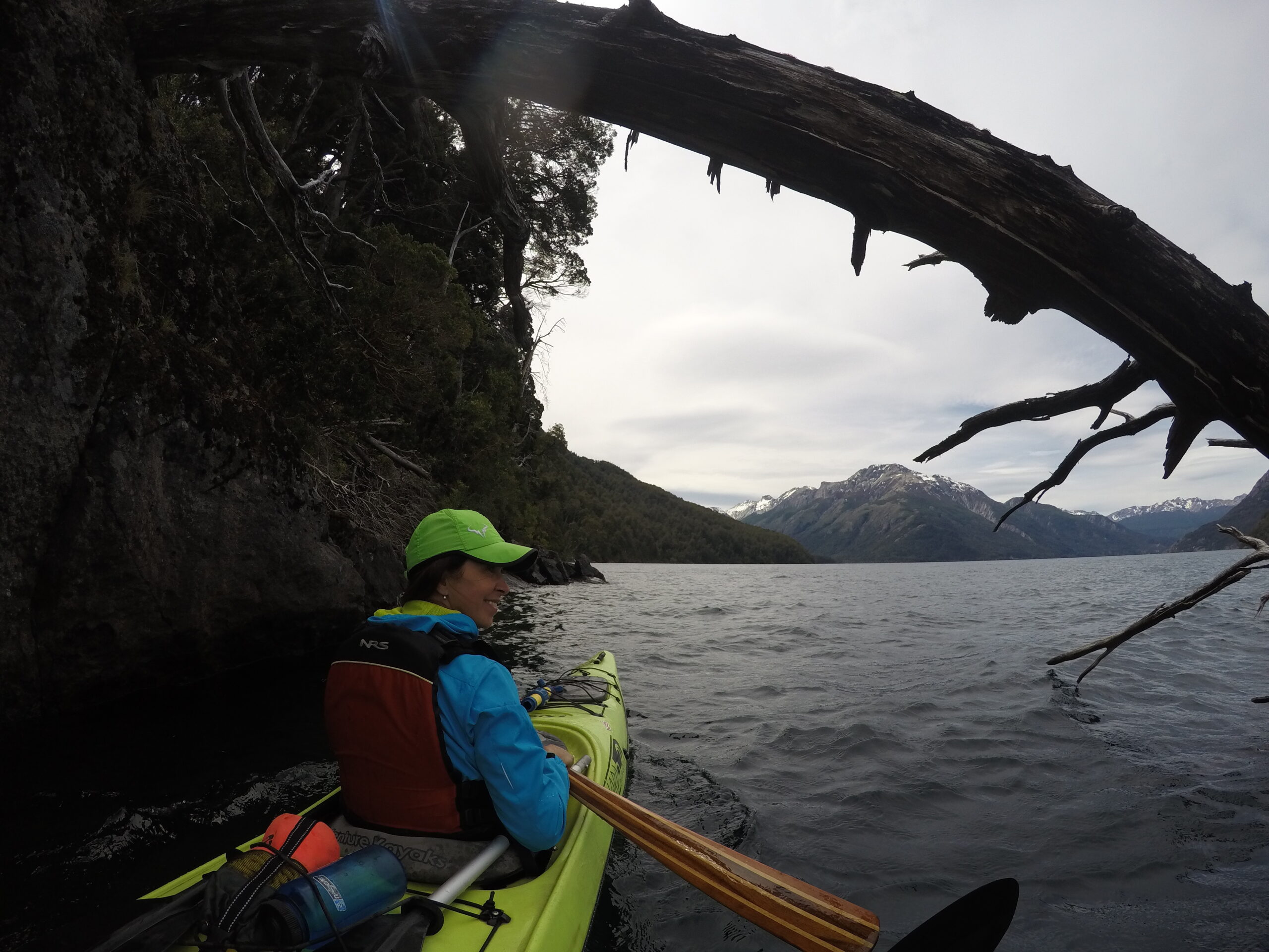 Travesía en kayak por el Lago, Parque Nacional Los Alerces – Fjord Patagonia