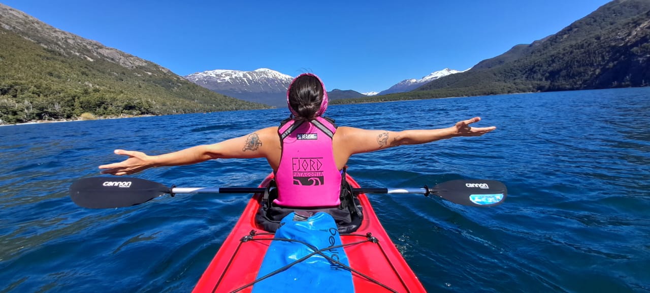 Travesía en kayak por el Parque Nacional Los Alerces – Fjord Patagonia