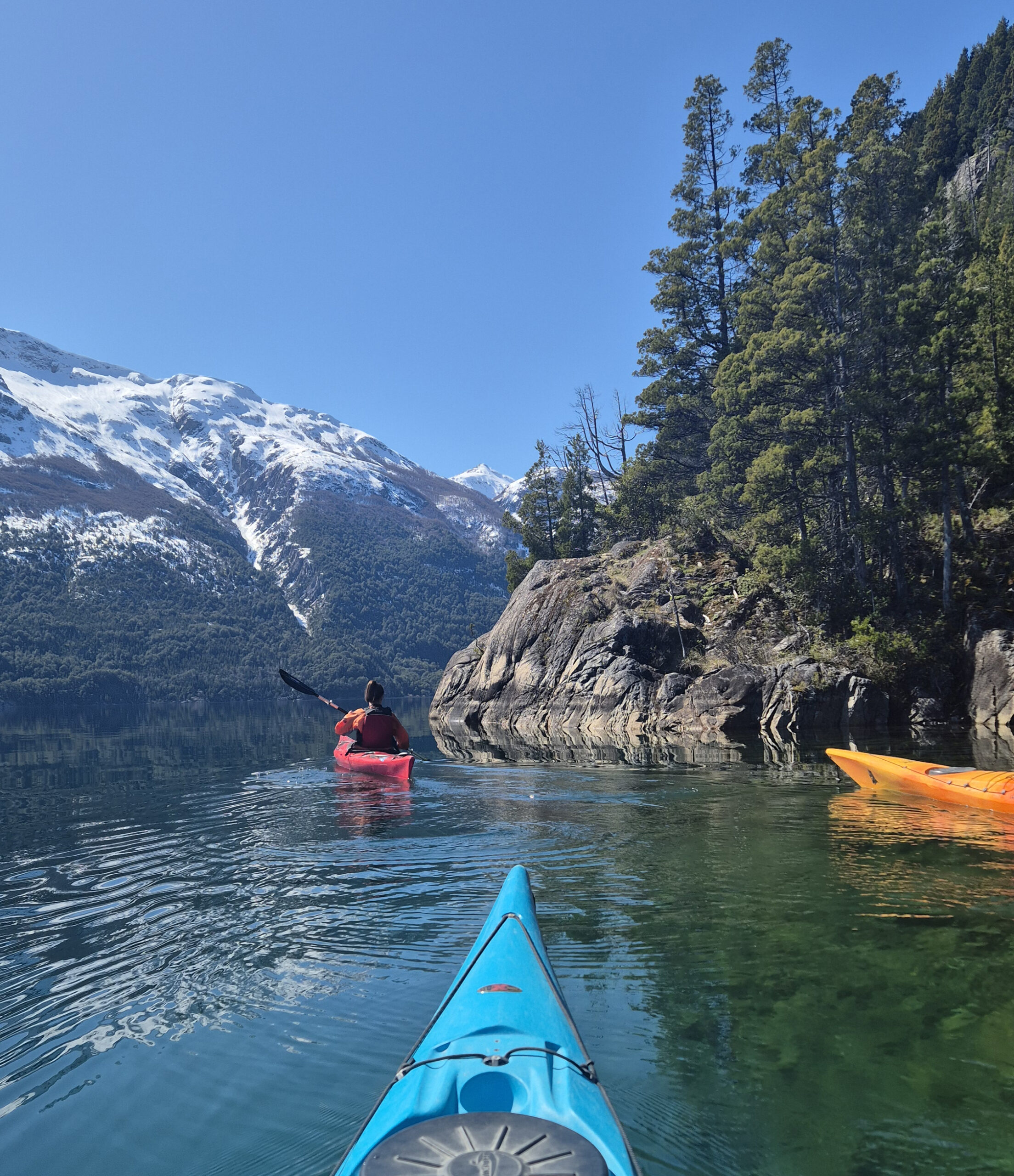 Travesía en kayak por el Parque Nacional Los Alerces – Fjord Patagonia